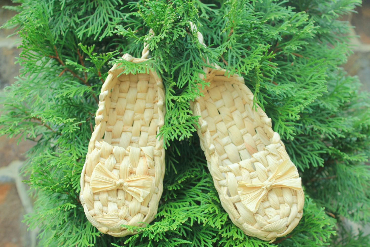 Decorative slippers  photo 1