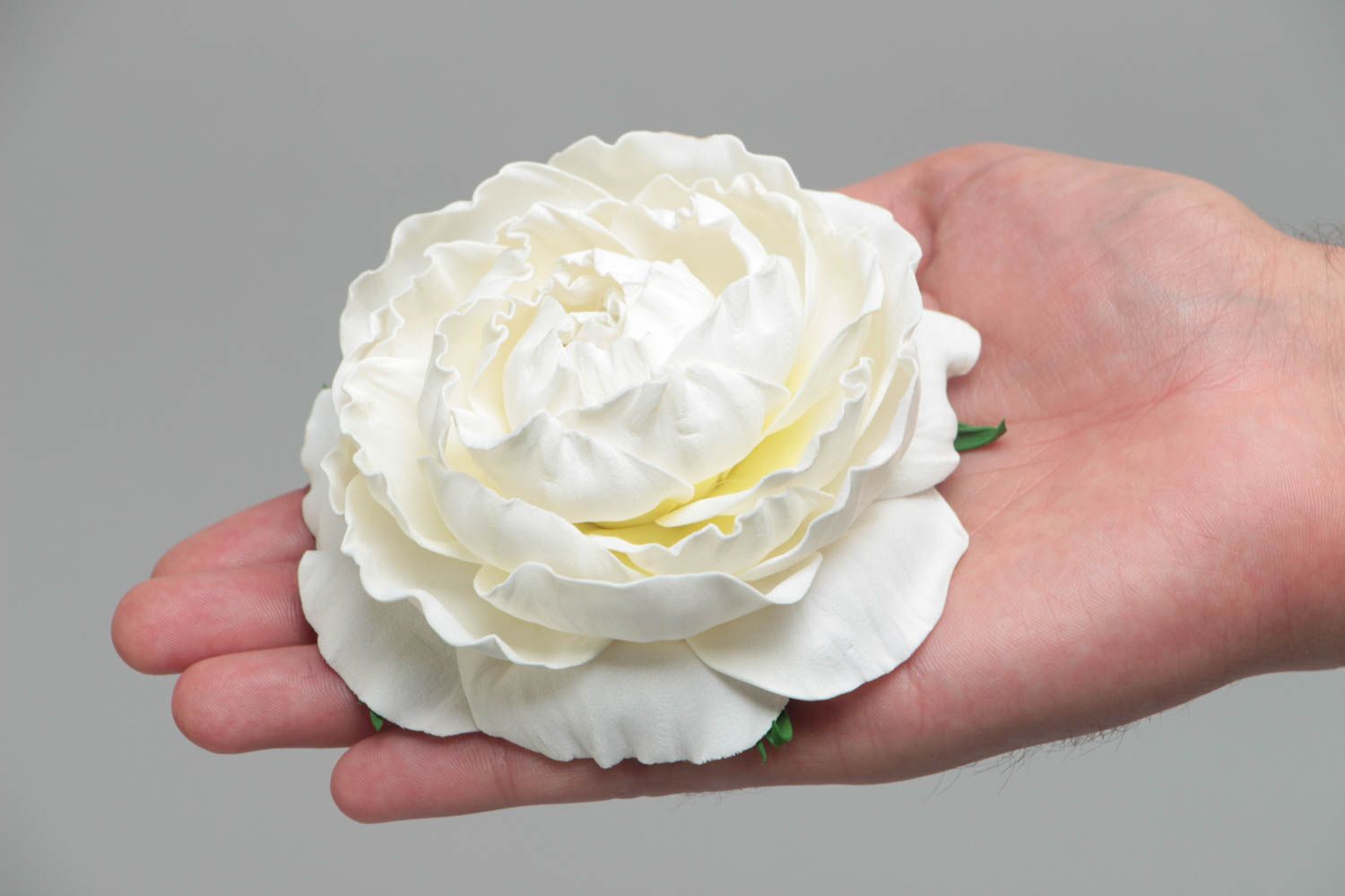 Grande fleur pour broche en foamiran faite main rose blanche originale photo 5