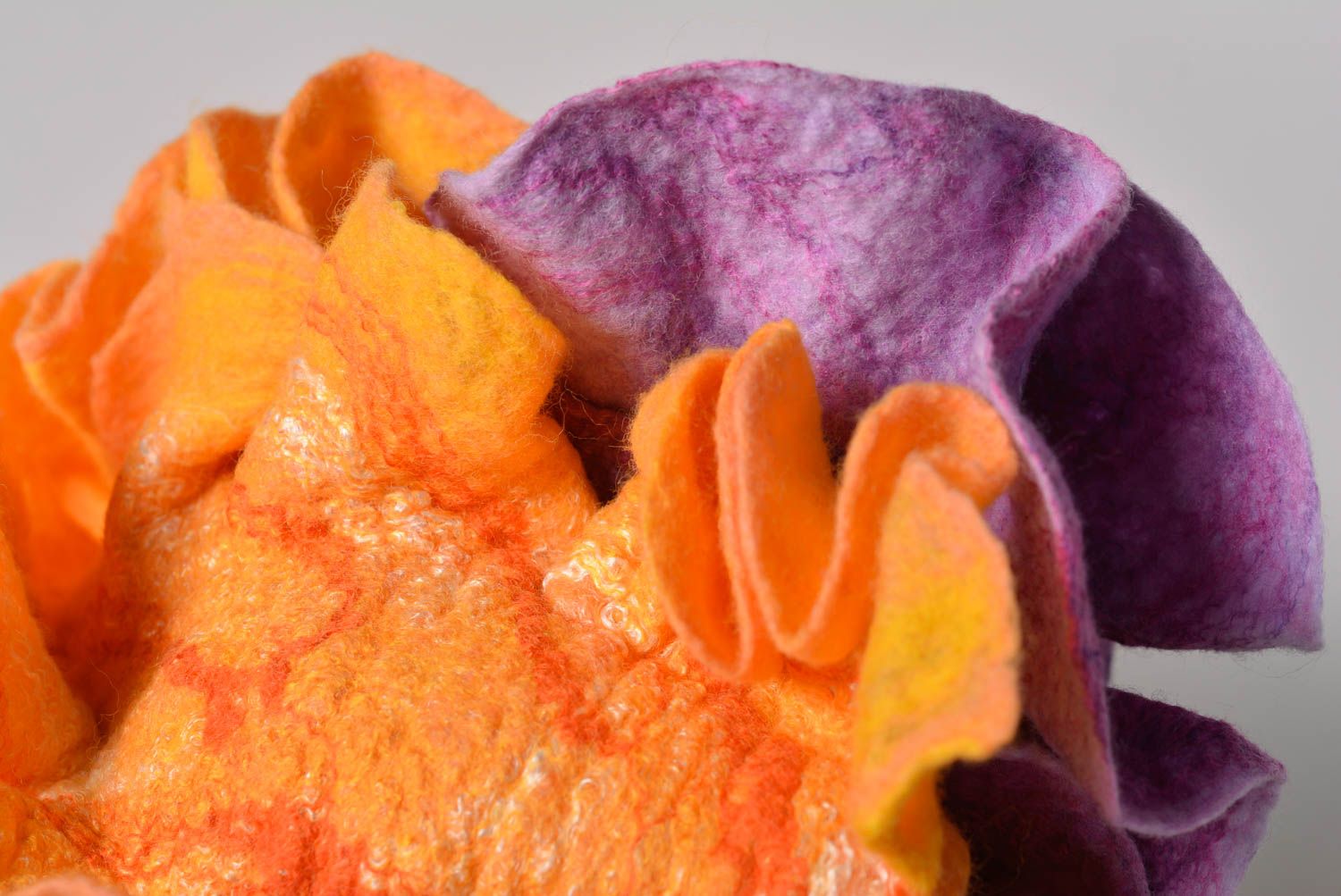 Handmade women's felted wool bag in the shape of violet and orange flower photo 4