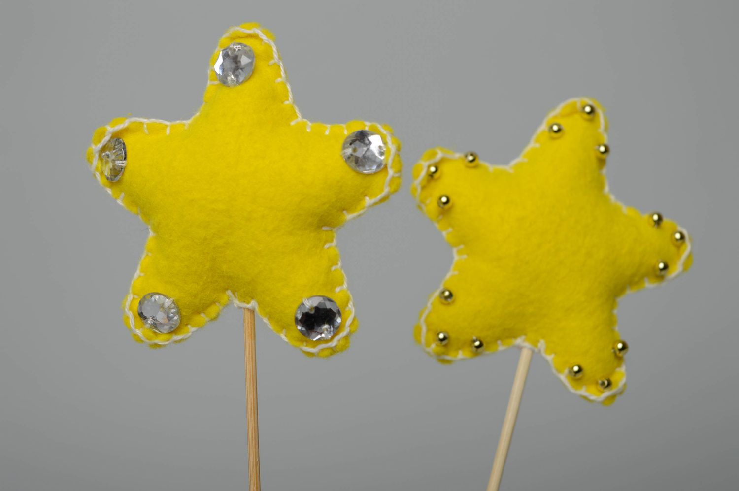 Palito para decorar macetas con forma de estrella amarilla foto 5