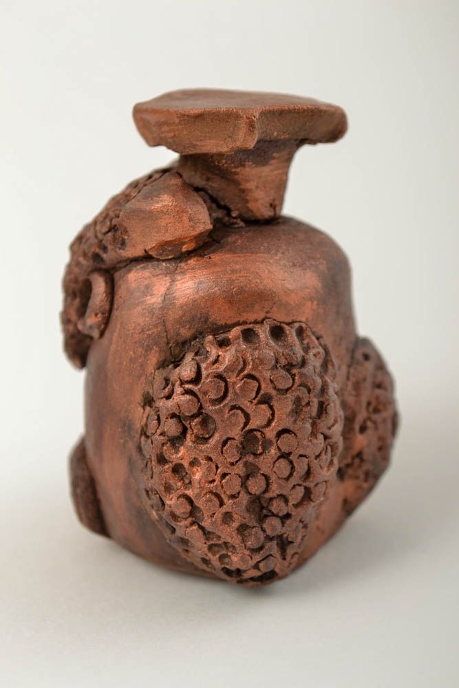 Statuetta civetta in argilla fatta a mano figurina decorativa in ceramica 
 foto 3