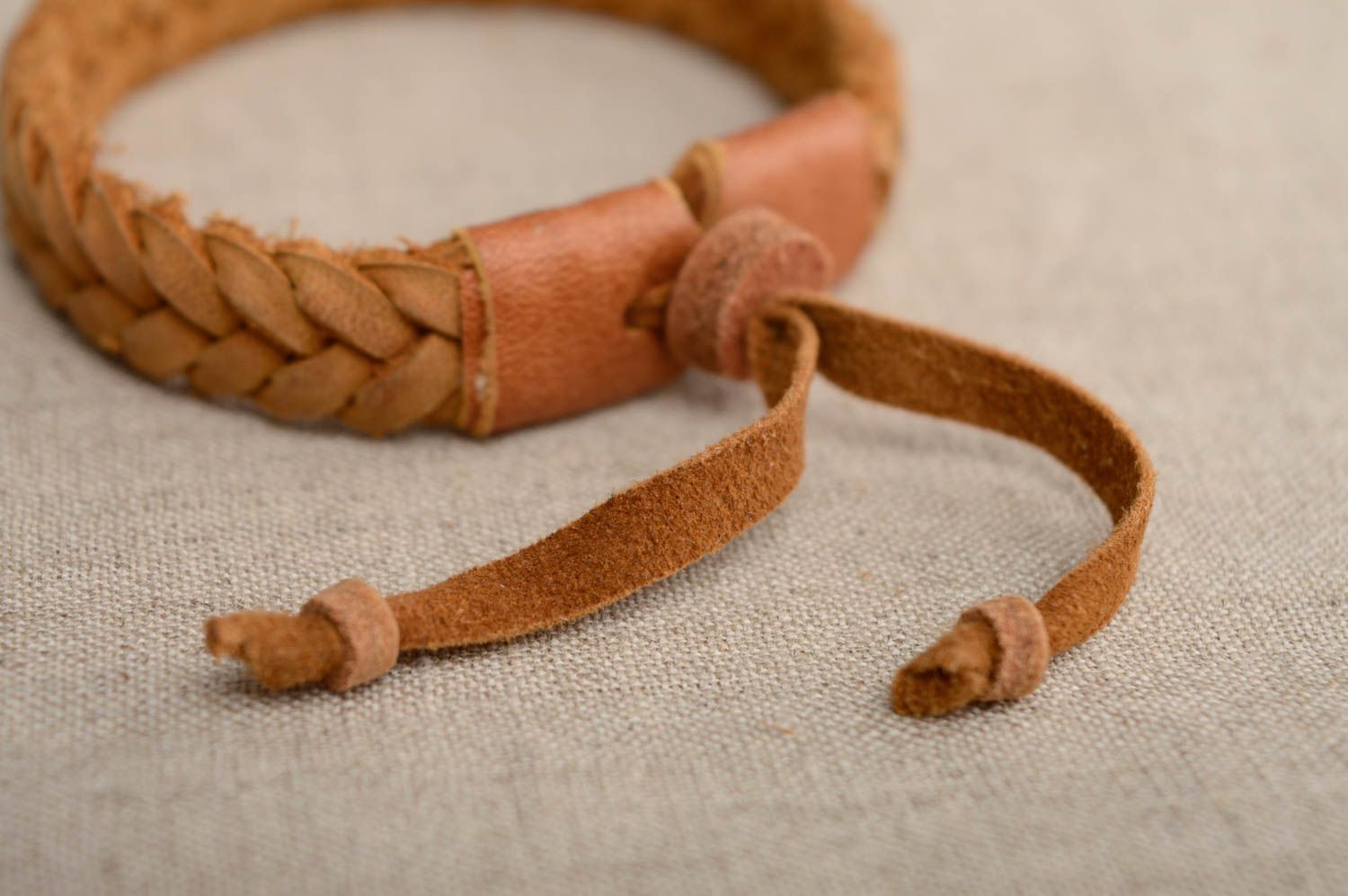 Bracelet en cuir naturel tressé marron fait main pour hommes et femmes photo 3