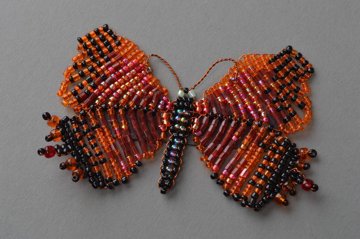 Magnet original en forme de papillon orange noir en perles de rocaille fait main photo 2