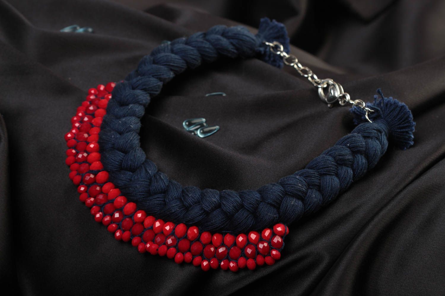 Handmade Damen Collier dunkelblau rot Schmuck Halskette Accessoire für Frauen foto 1
