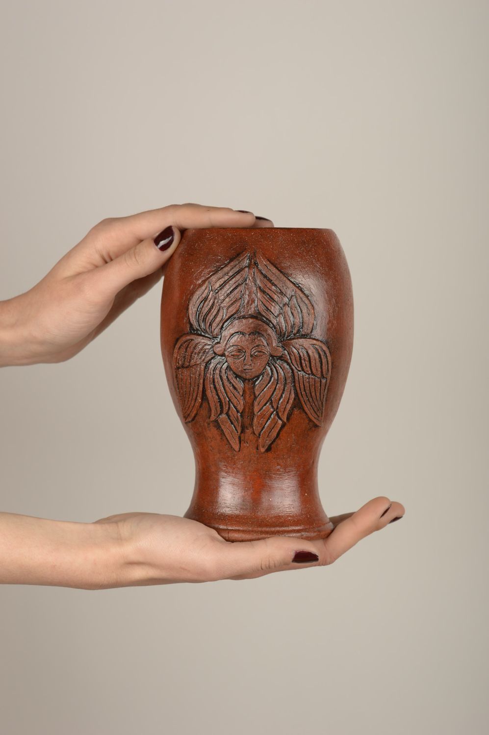 Verre fait main Gobelet original marron en argile peint Vaisselle design photo 2