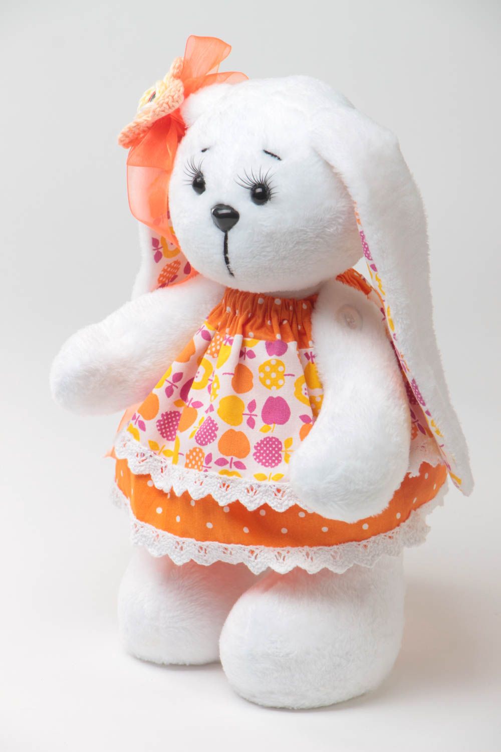 Детская мягкая игрушка ручной работы зайка в платье из ткани для девочке фото 2