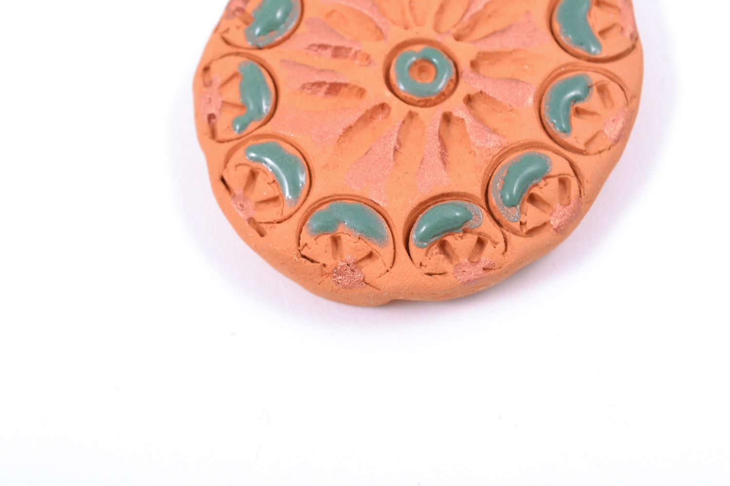 Porte-clefs en céramique brun ovale peint à l'acrylique style écolo fait main photo 3