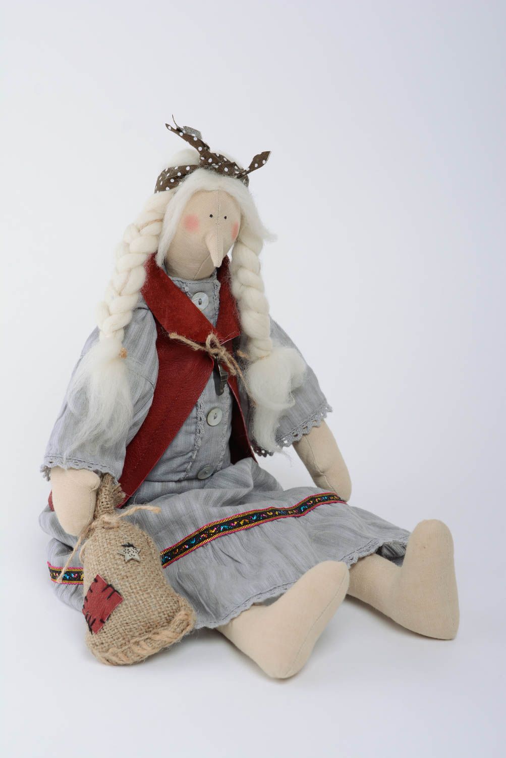 Muñeca de peluche de tela de algodón y lana artesanal para decorar casa foto 1