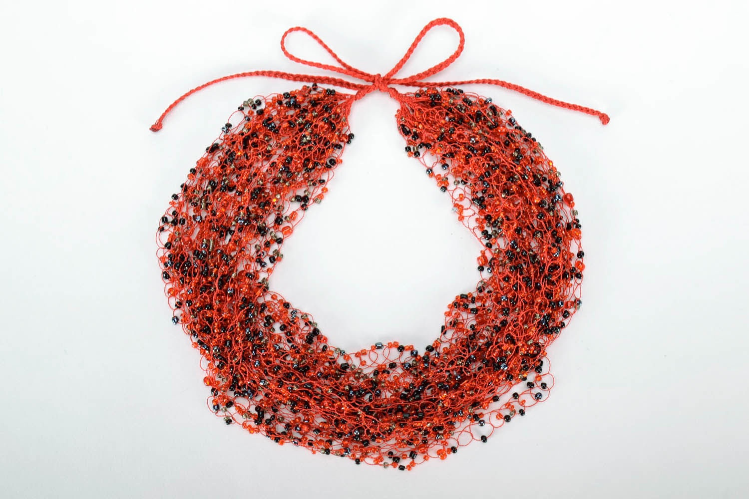 Red and black bead necklace photo 1