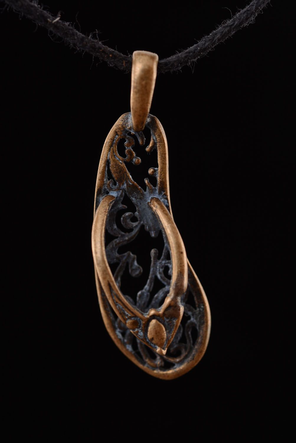 Pendentif en bronze fait main design original accessoire pour fille Flip-flops photo 3