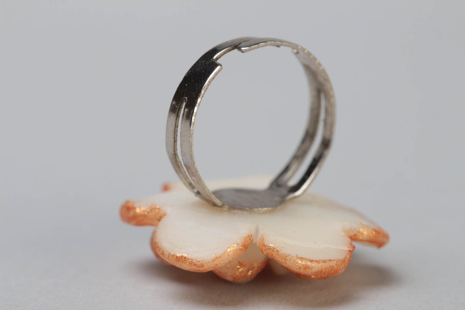 Кольцо из полимерной глины ручной работы с регулируемым размером Нежный цветок фото 4