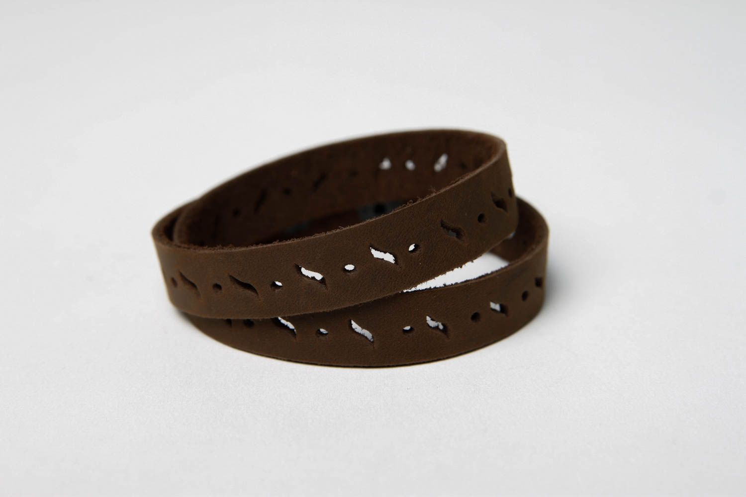Handmade Armband aus Leder Designer Schmuck Accessoire für Frauen braun modisch foto 3