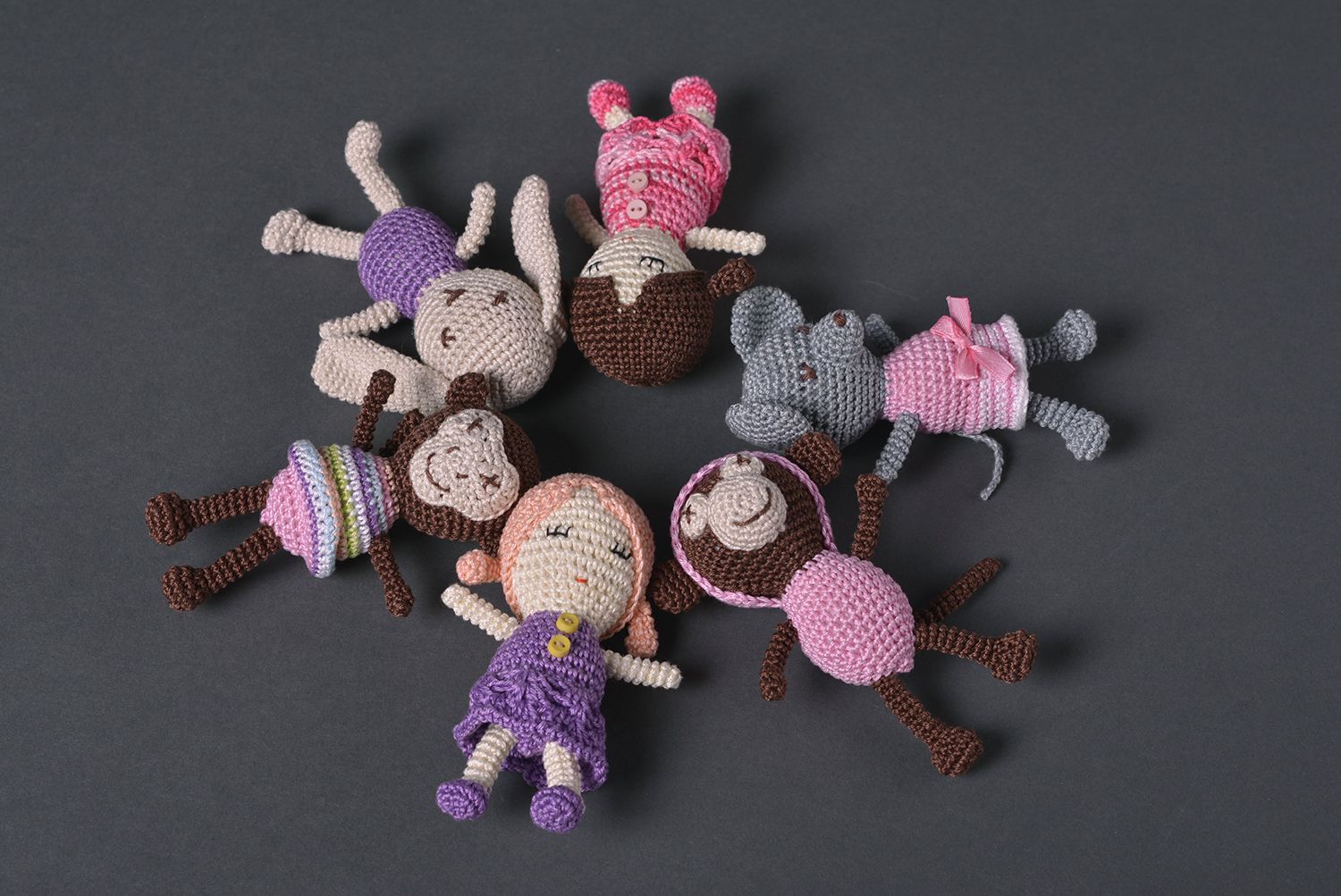 Petite poupée Jouet tricot fait main en coton au crochet déco Cadeau enfant photo 5