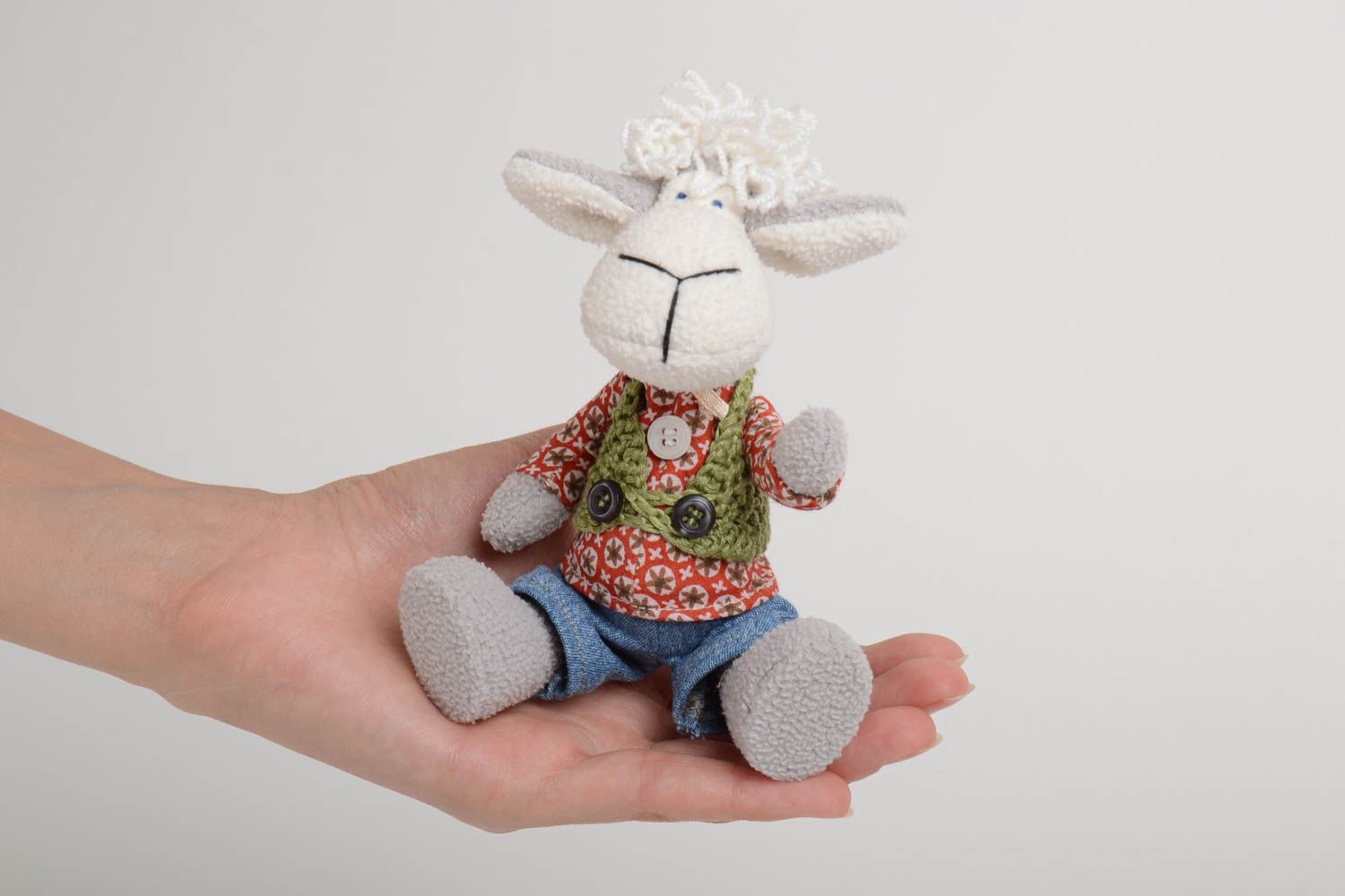 Originelles handmade Kuscheltier Schaf aus Stoff schön für Kinder und Dekor foto 4