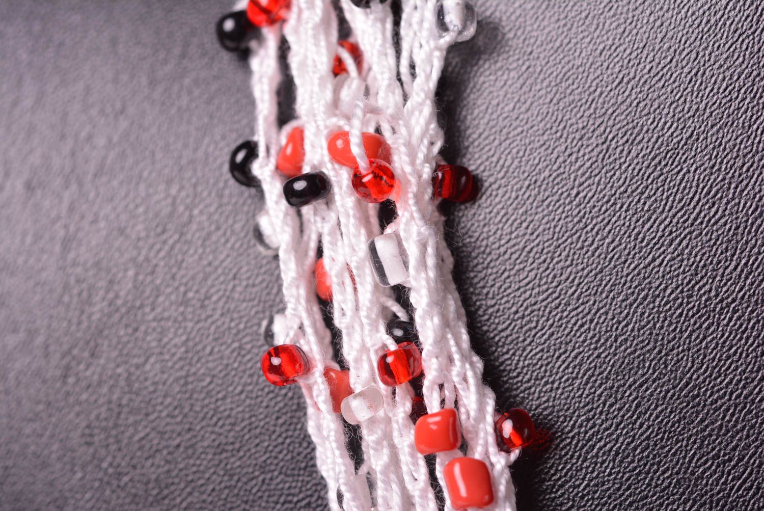 Колье ручной работы украшение из бусин колье из ниток вязаное с цветком мака фото 5