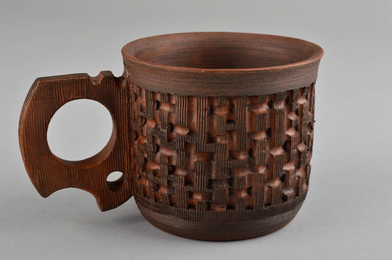 Taza decorada para café artesanal utensilio de cocina vasija de barro natural  foto 2