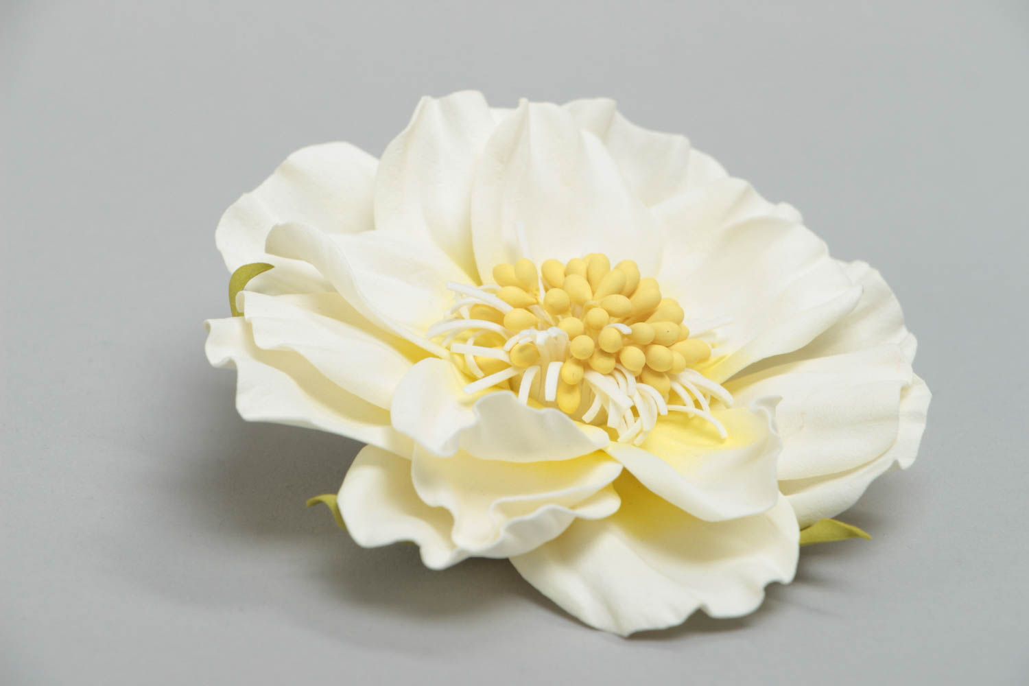 Handmade festive decorative hair clip brooch with foamiran flower of white color photo 3