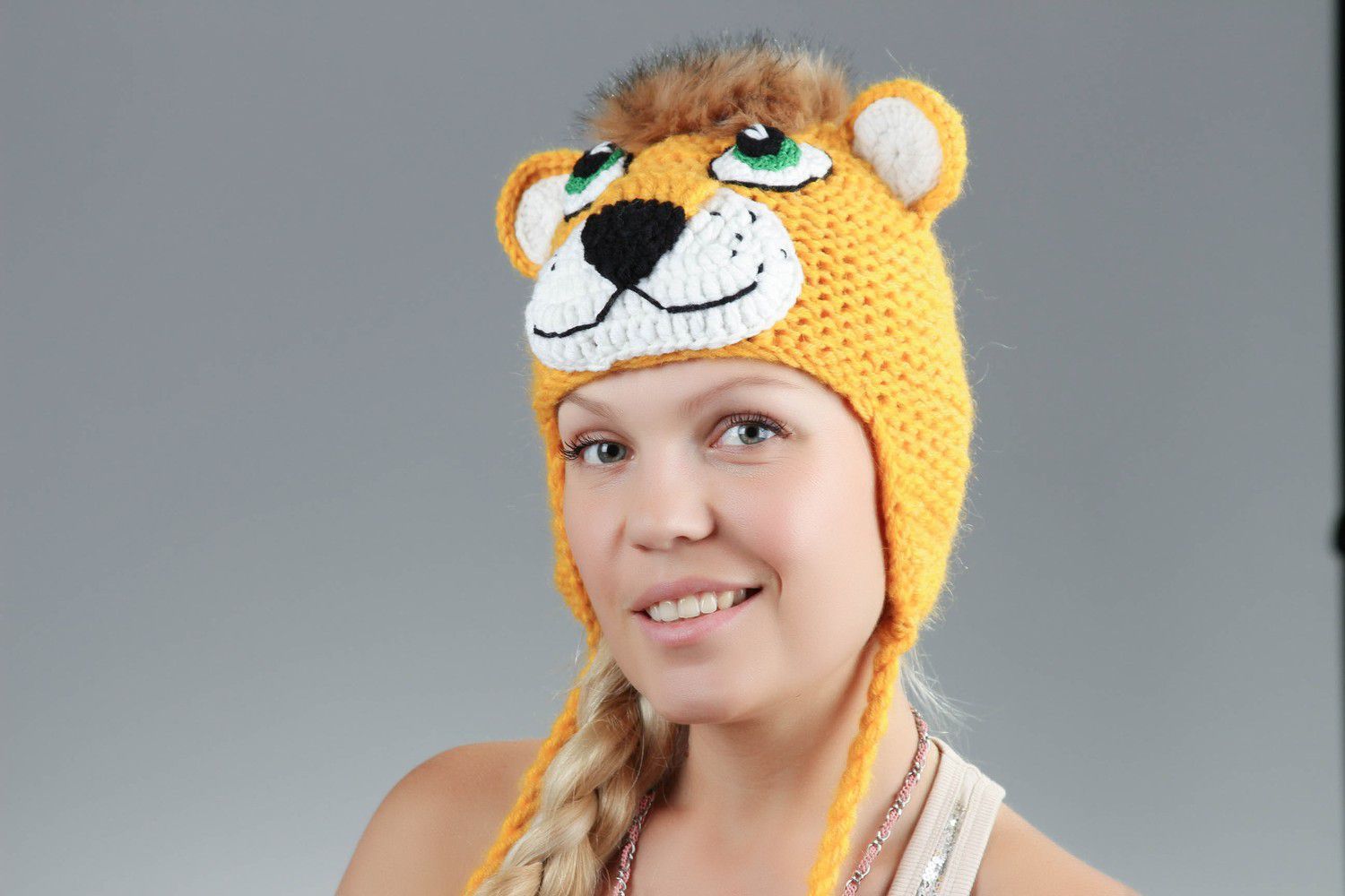 Handmade crocheted hat Lion photo 2