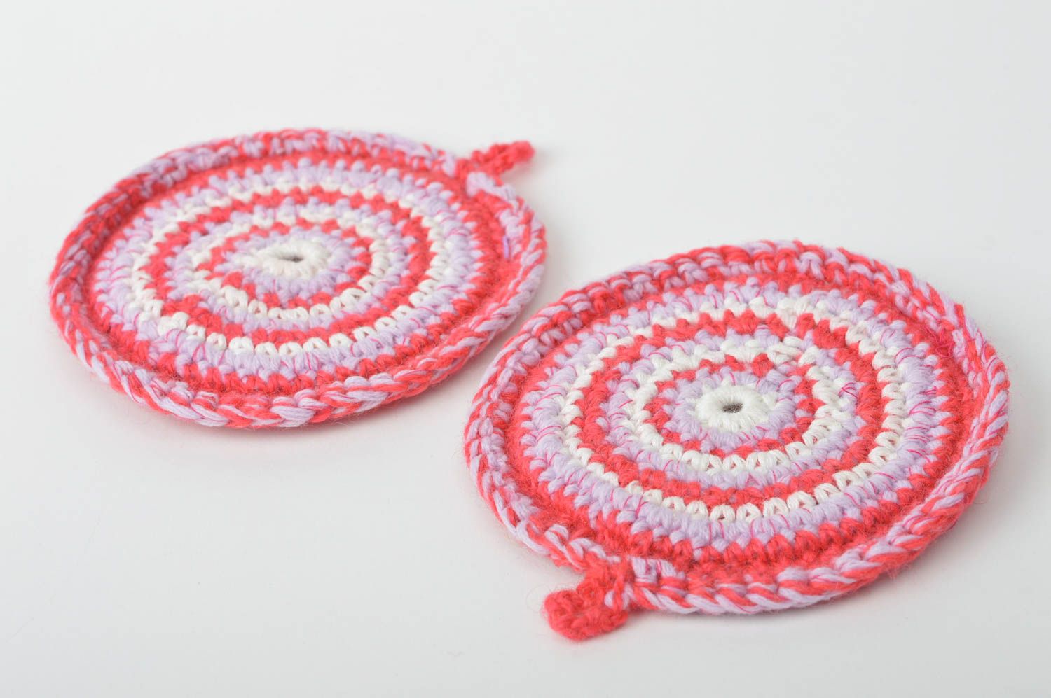 Manique au crochet fait main Manique rouge ronde tricotée Textile de cuisine photo 3