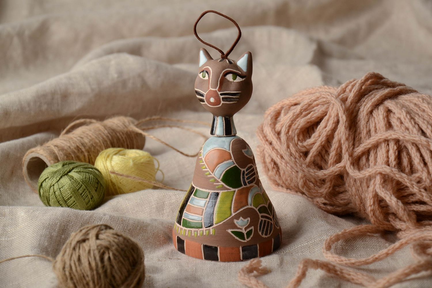 Ceramic interior bell figurine of cat photo 1