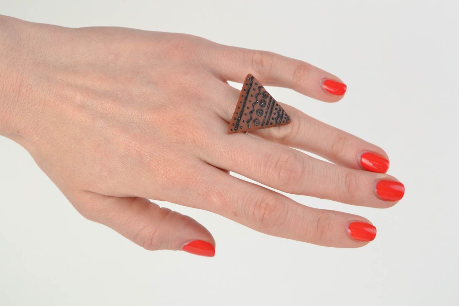 Handmade polymer clay triangular ring painted with acrylics stylish accessory photo 2