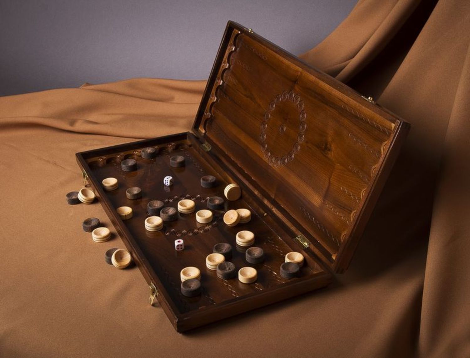 Wooden backgammon photo 1