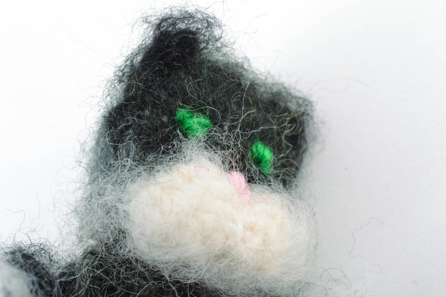 Kleines nettes Finger Kuscheltier Katze handmade aus Wolle für Kleinkinder für Fingerspiel foto 3