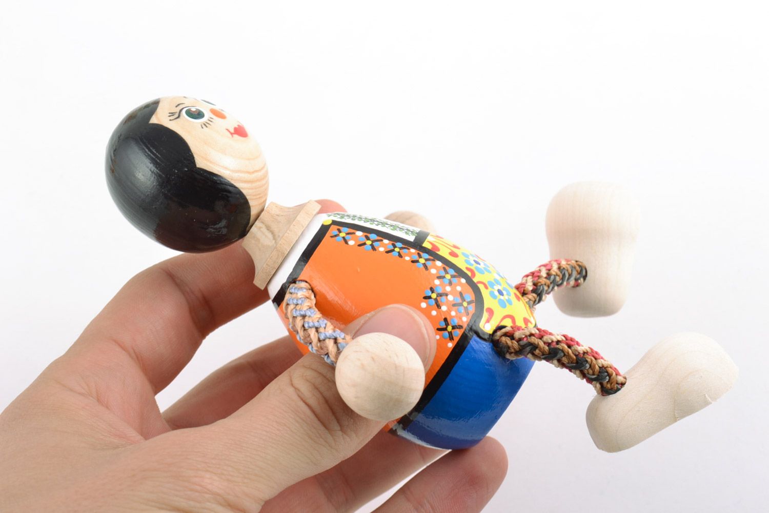 Bemalte künstlerische Puppe aus Holz Spielzeug für Haus Handarbeit foto 2