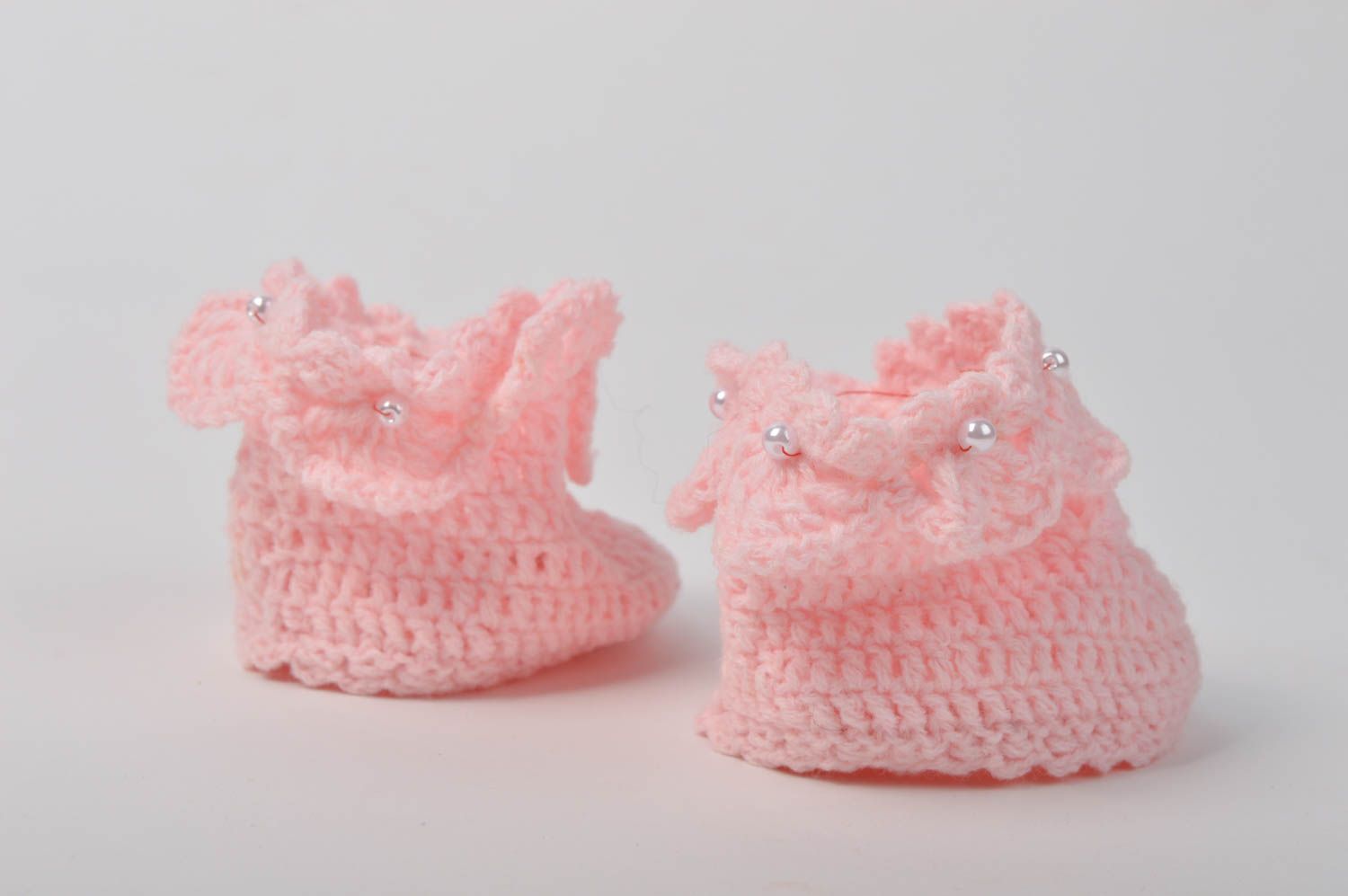 Zapatillas de bebé de color rosa patucos tejidos artesanales regalo original  foto 4