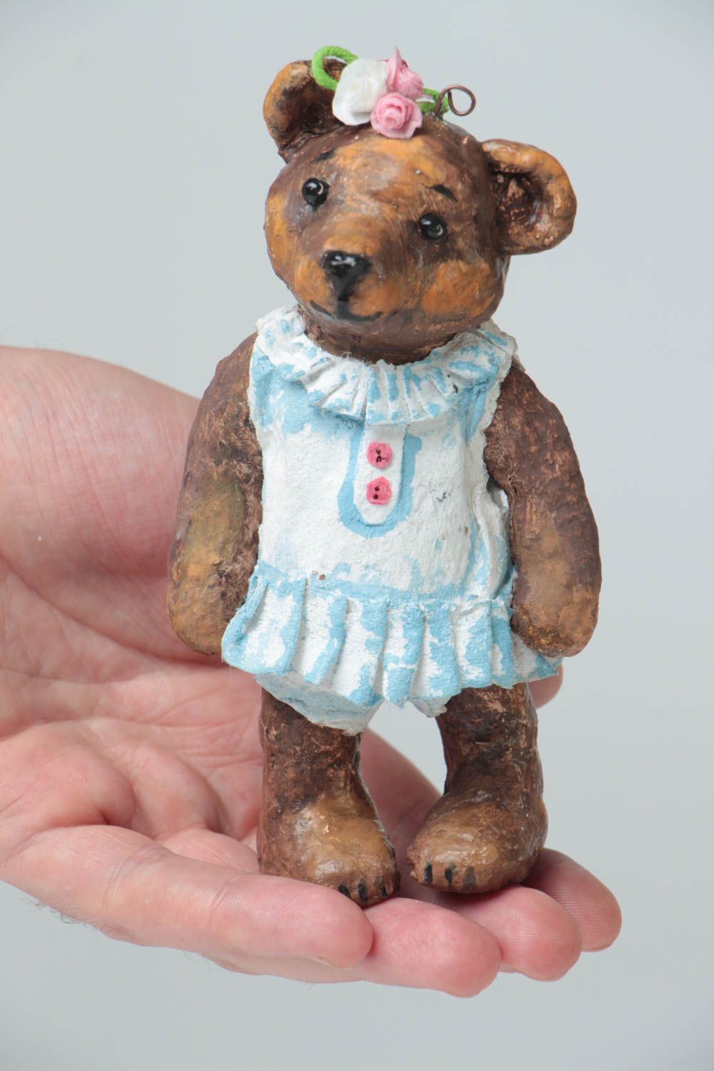Figurine à suspendre en papier mâché faite main peinte vernie ourse fillette photo 5