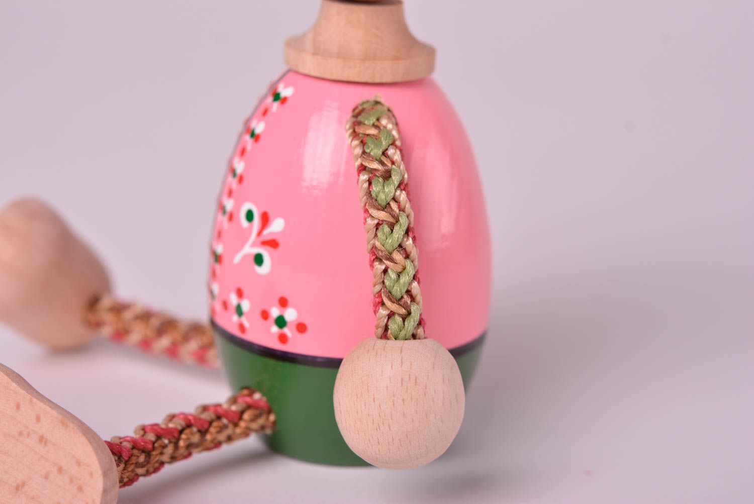 Игрушка ручной работы игрушка из дерева подарок для ребенка розовая обезьяна фото 5