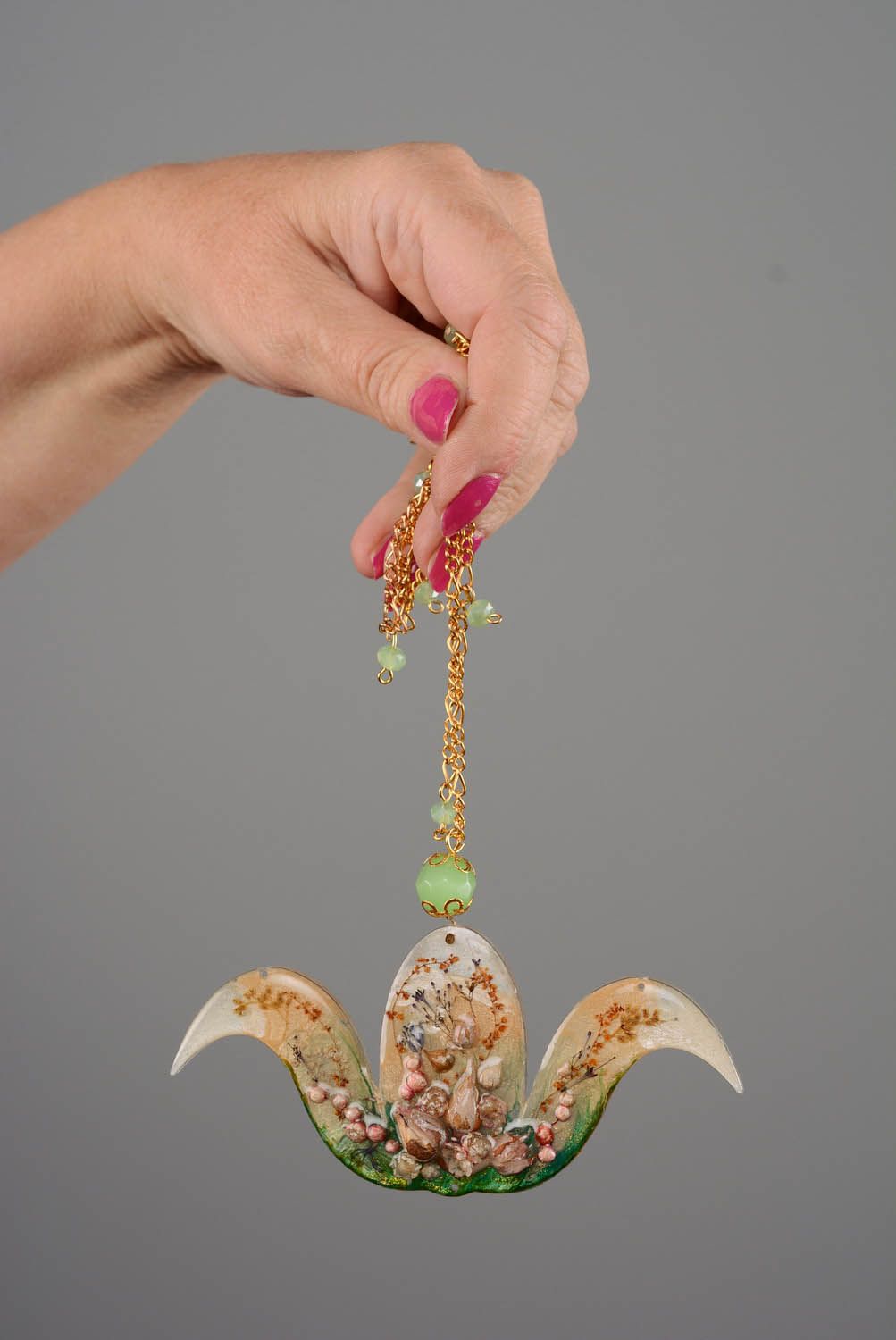 Ciondolo di resina epossidica fatto a mano pendente originale da donna con fiori foto 2