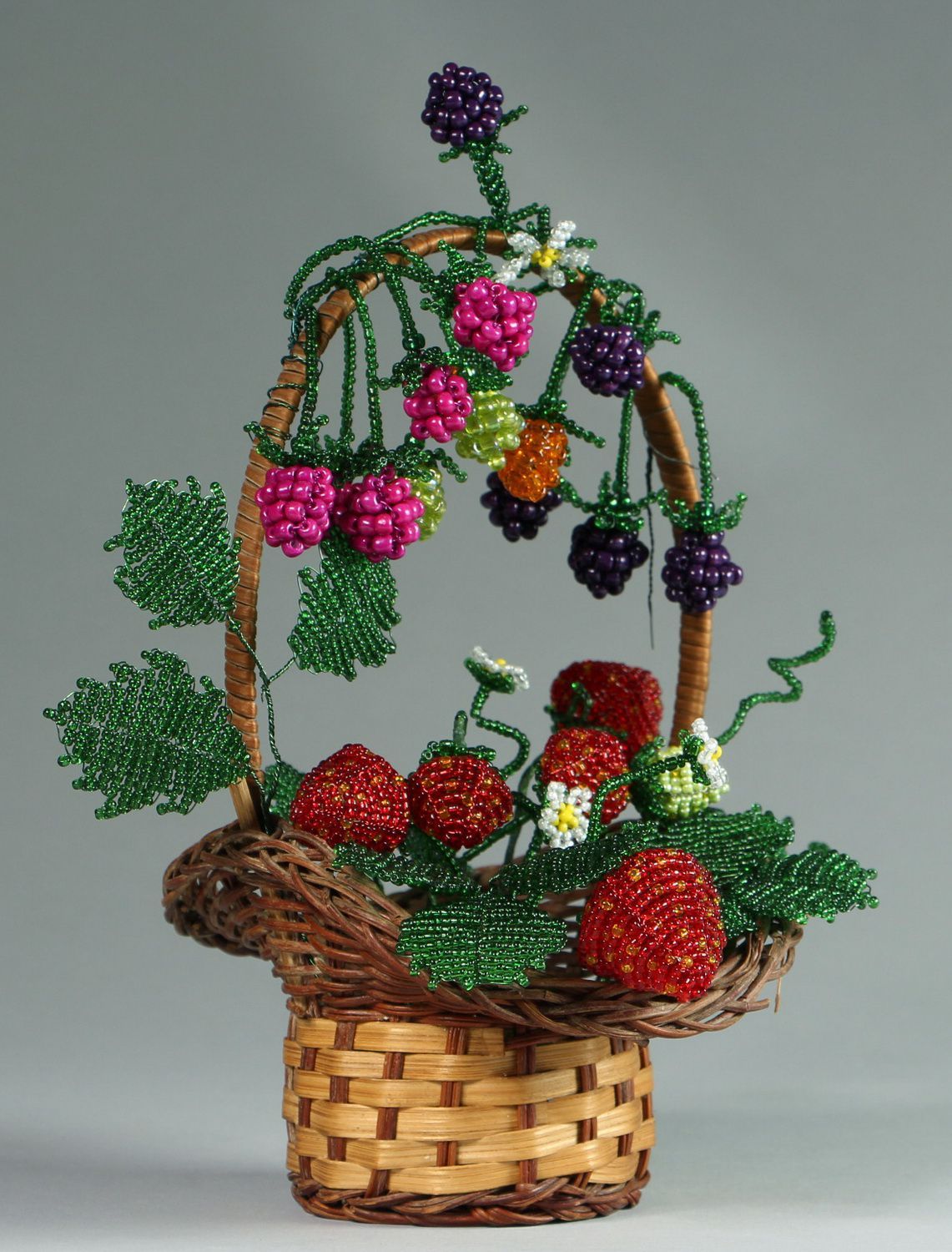 Basket with berries made from beads photo 1