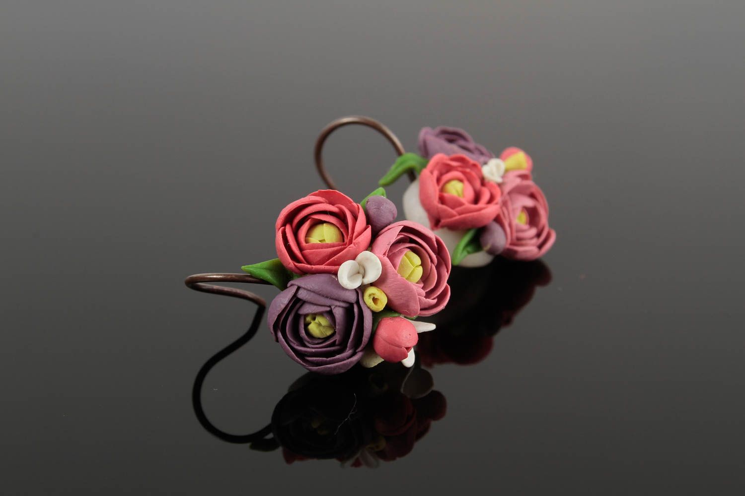 Модные серьги украшение ручной работы серьги из полимерной глины Цветы фото 3