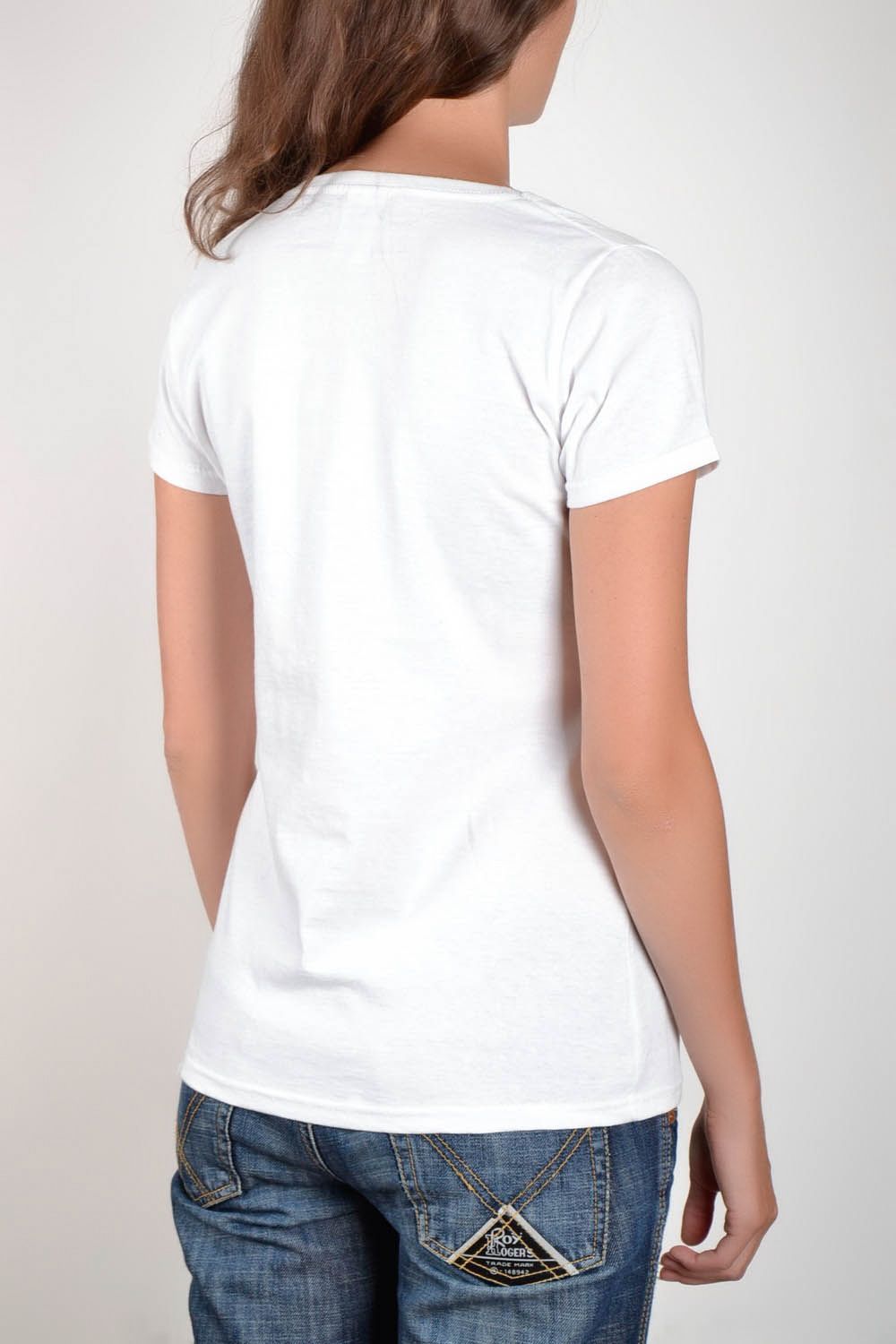 Белая женская футболка Зайцы фото 4