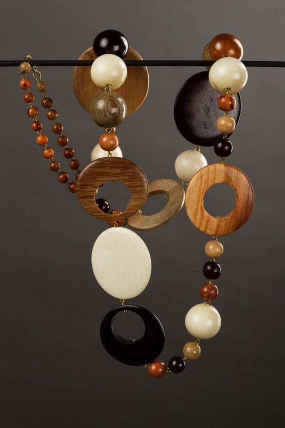 Long wooden beads photo 1
