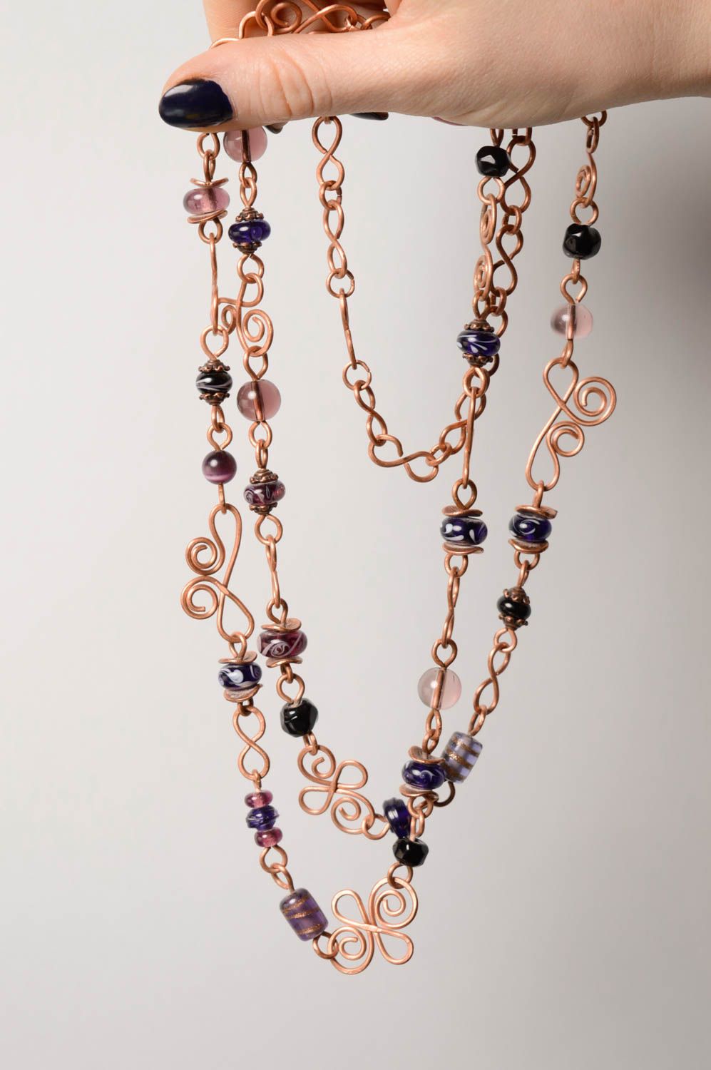 Handgemachte Halskette aus Kupfer und Glas foto 3