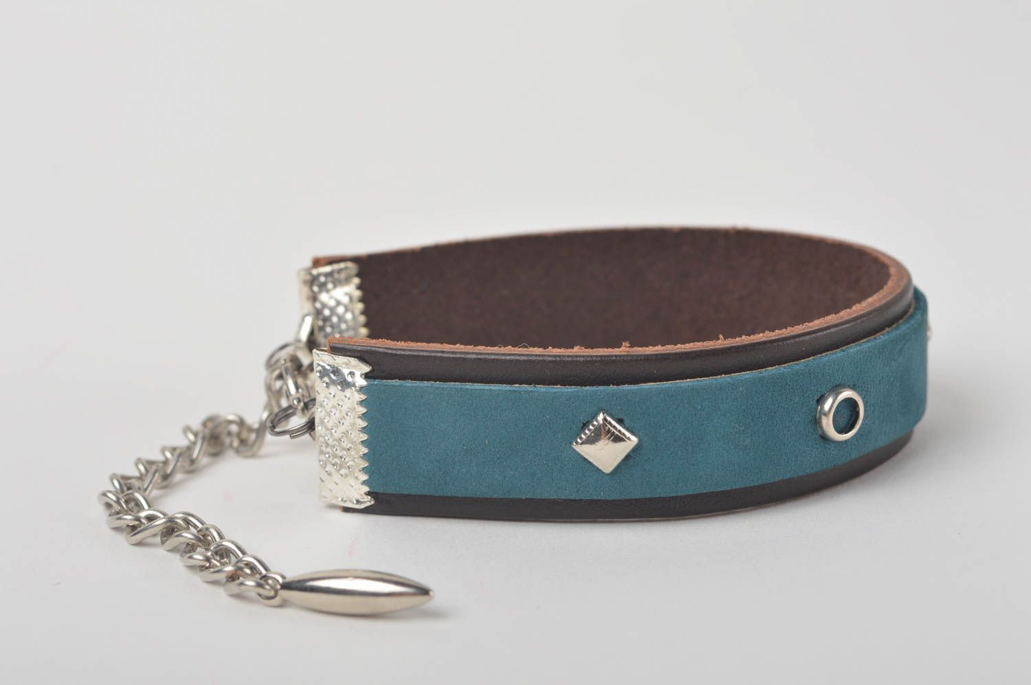 Beautiful handmade leather bracelet leather goods designer accessories photo 2