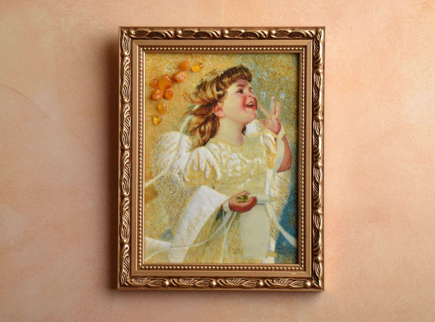 Картина на стену из янтаря Ангелок фото 1