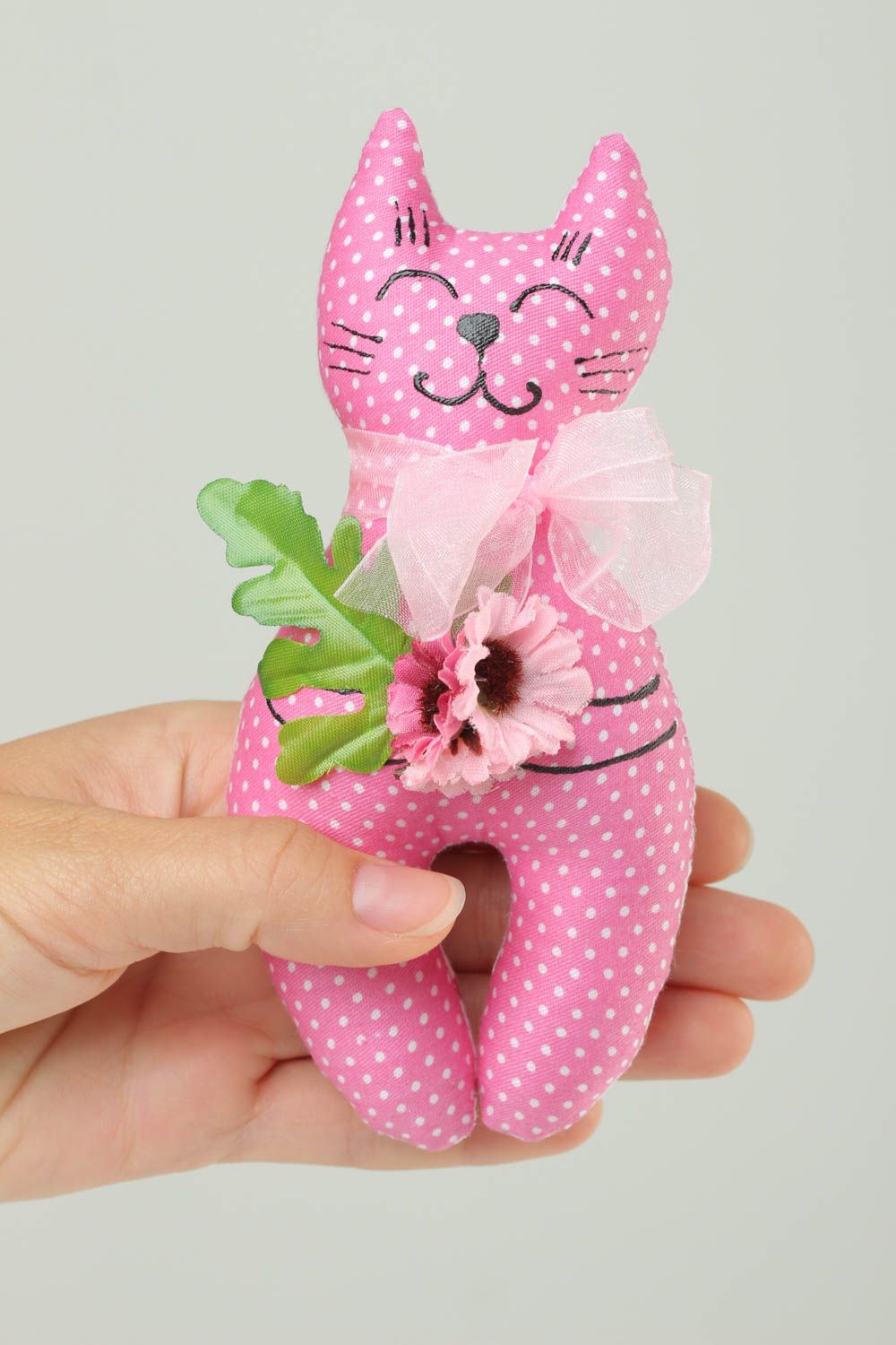 Juguete de tela hecho a mano peluche de animal gata rosada regalo original   foto 5