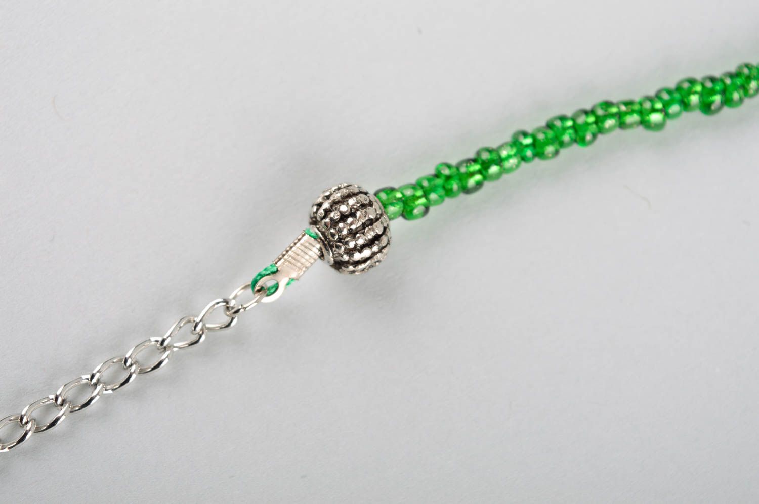 Зеленая цепочка для очков ручной работы украшение из бисера аксессуар для очков фото 2