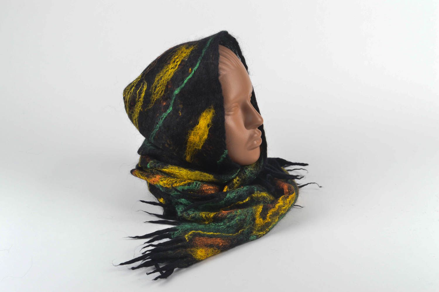 Écharpe laine faite main Accessoire femme noir motif Cadeau femme original photo 5