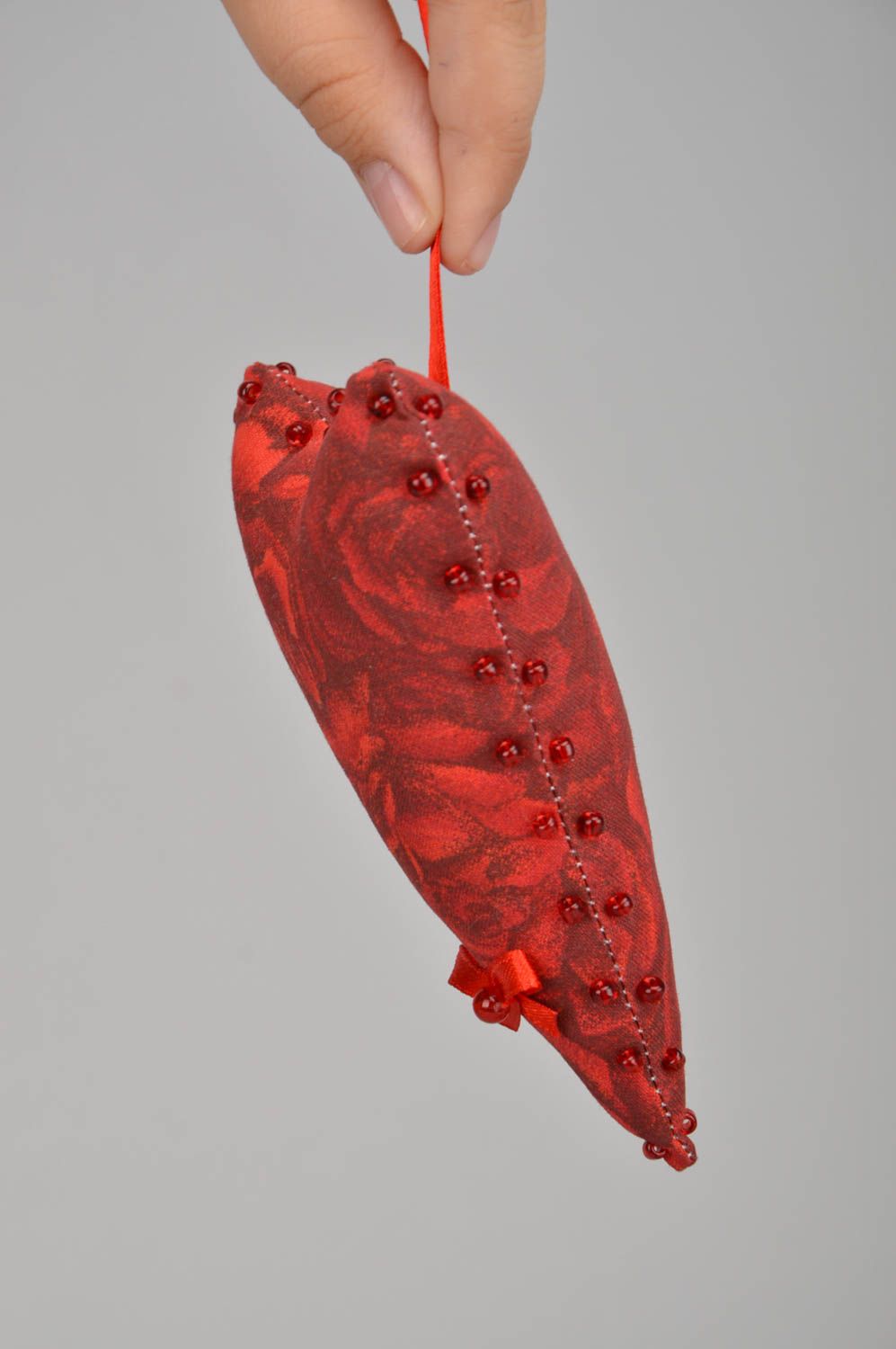 Décoration à suspendre coeur rouge faite main belle en tissu originale douce photo 3