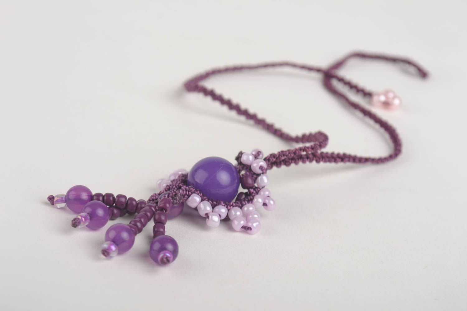 Pendentif en perles de rocaille Bijou fait main macramé violet Cadeau femme photo 4