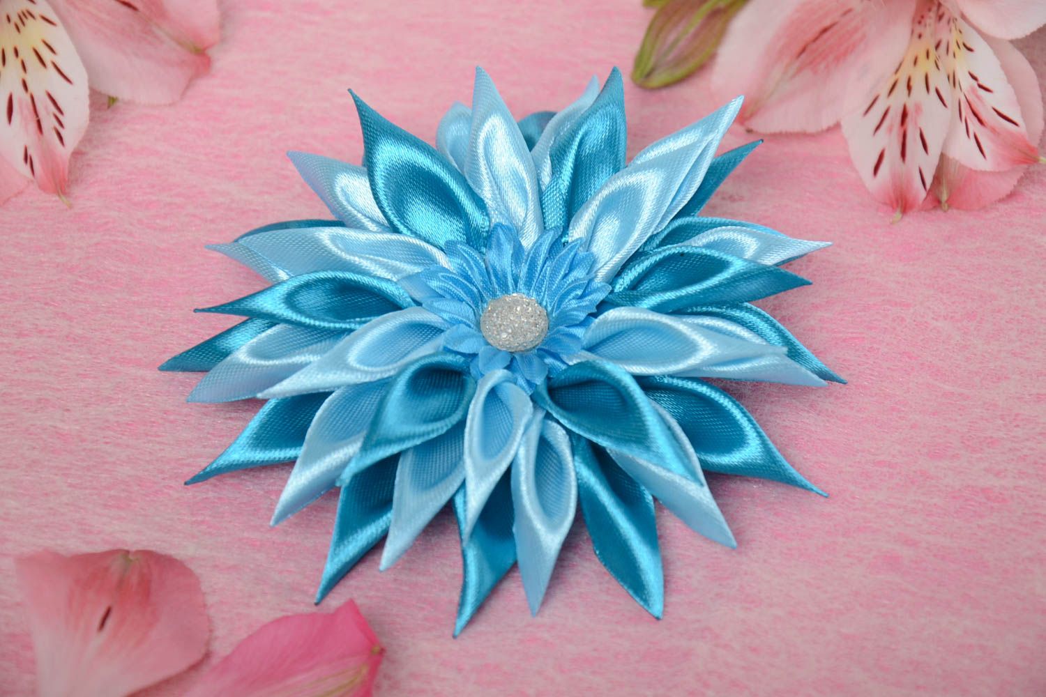 Children's homemade blue satin ribbon flower hair clip kanzashi technique photo 1