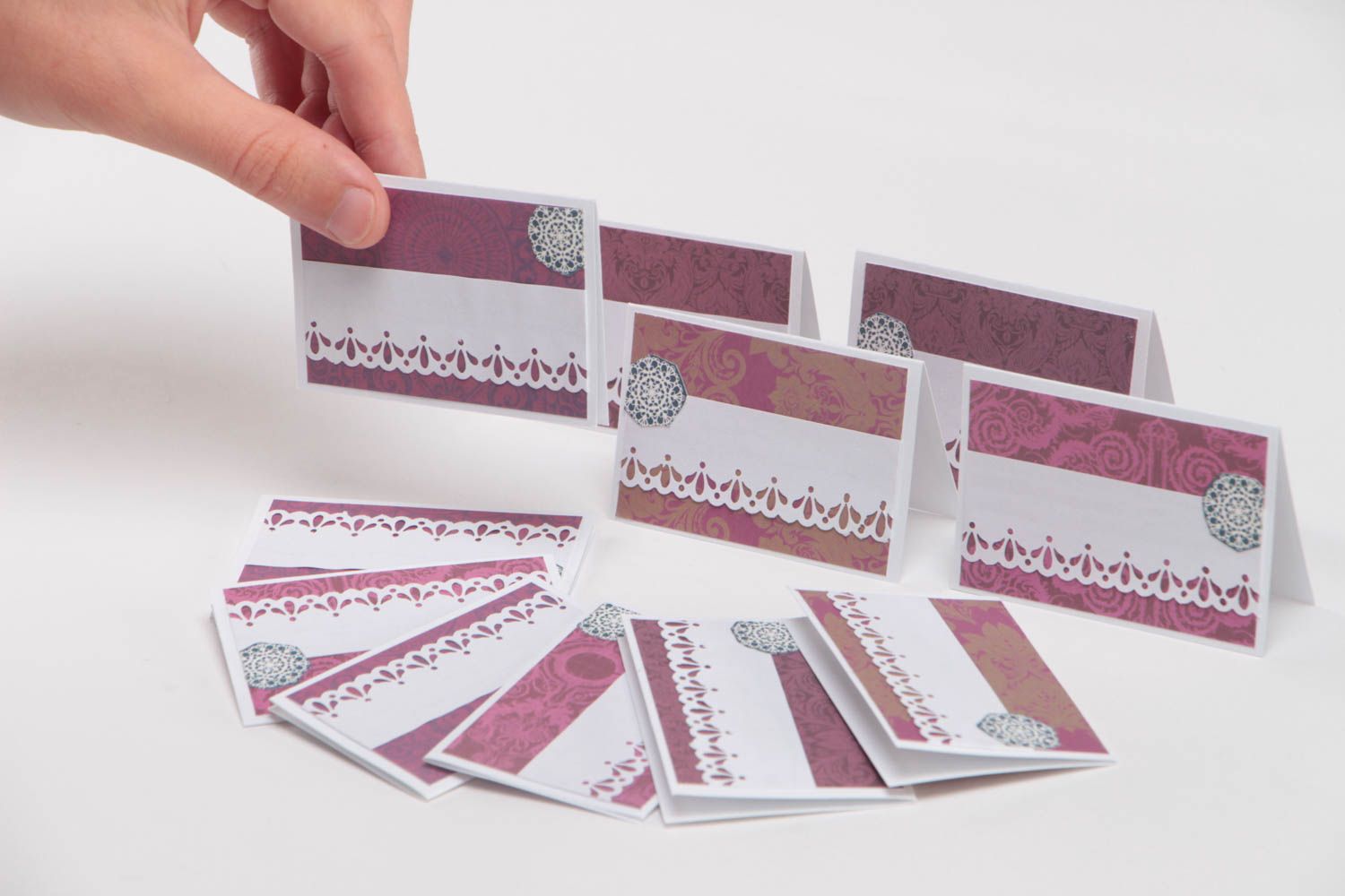 Set of 11 handmade scrapbooking wedding place cards in violet color palette photo 5