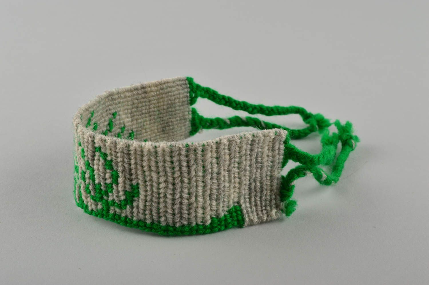 Beautiful handmade macrame bracelet fashion tips textile bracelet designs photo 3