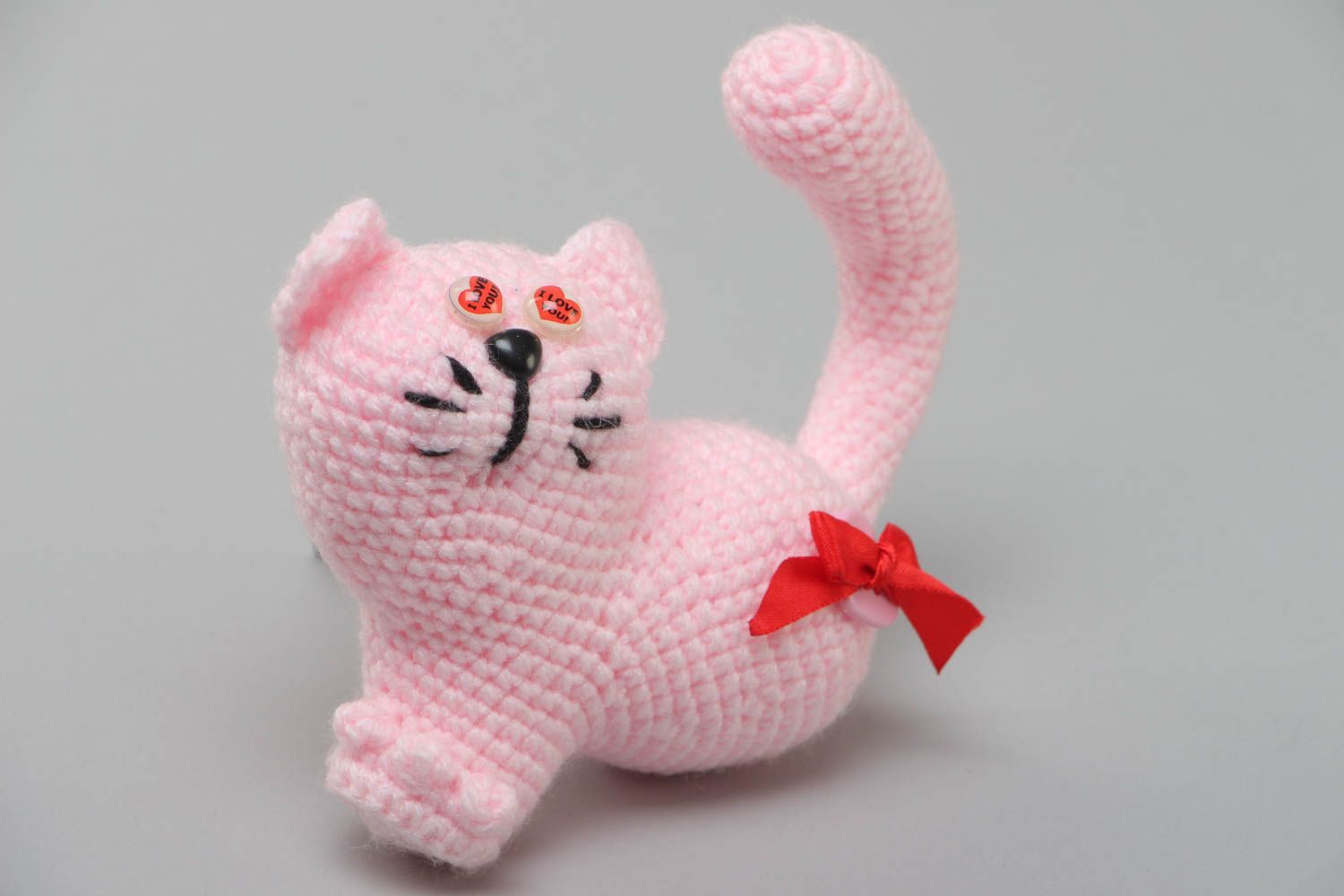 Petit jouet décoratif tricoté fait main design original pour enfant Chat rose photo 2
