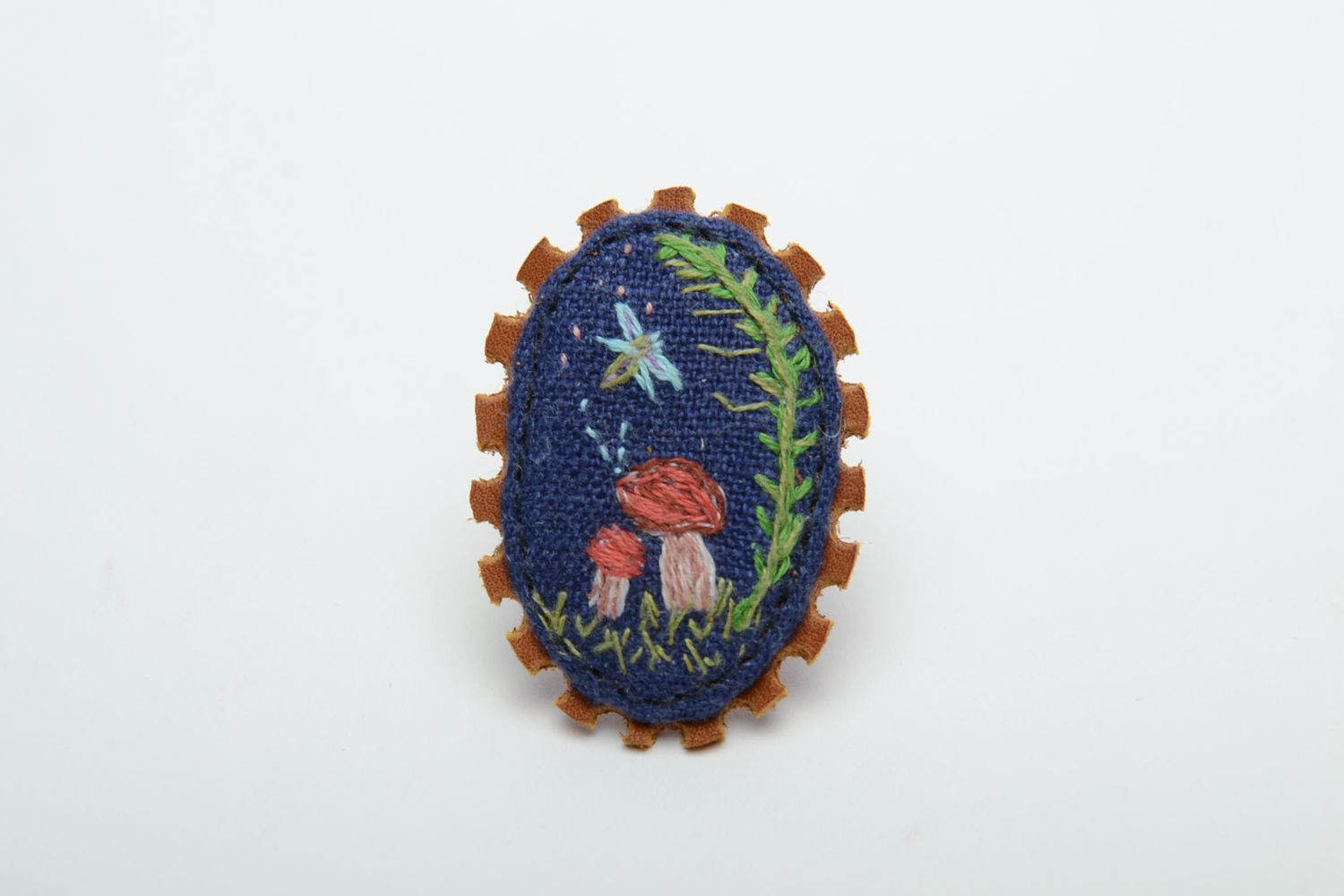 Designer ring with handmade embroidery photo 2
