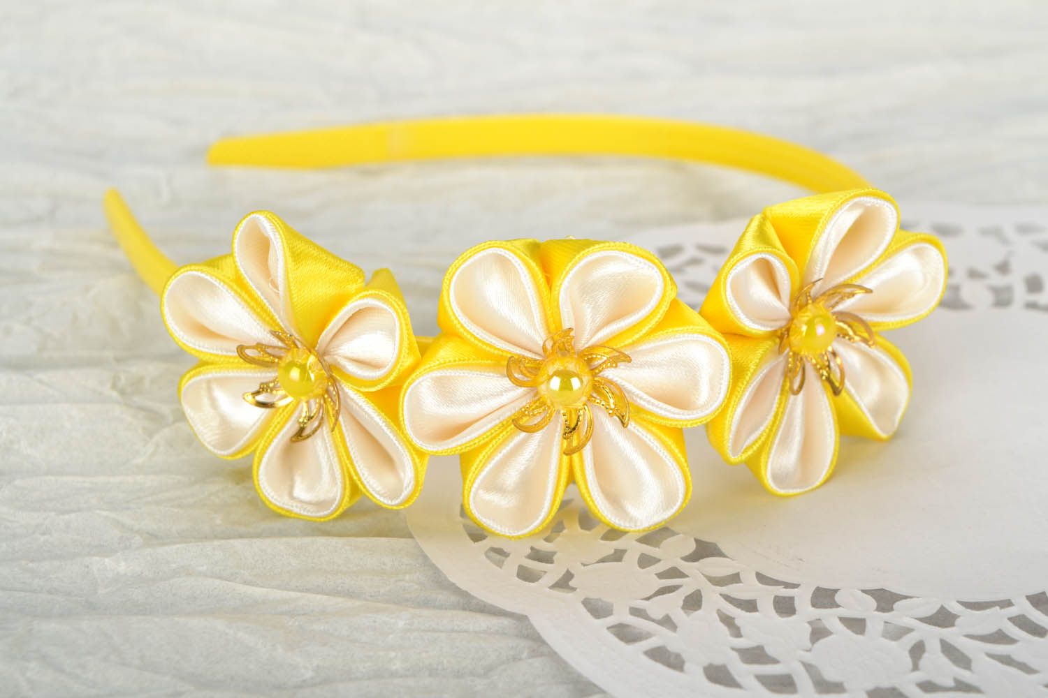 Yellow headband with flowers photo 1
